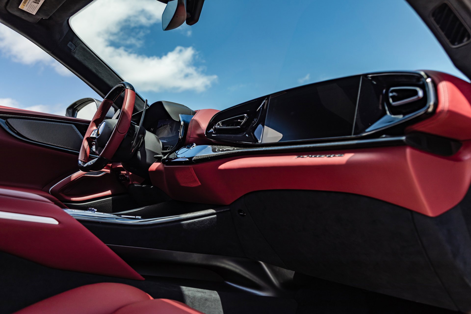 2024 Ferrari Purosangue photo 14