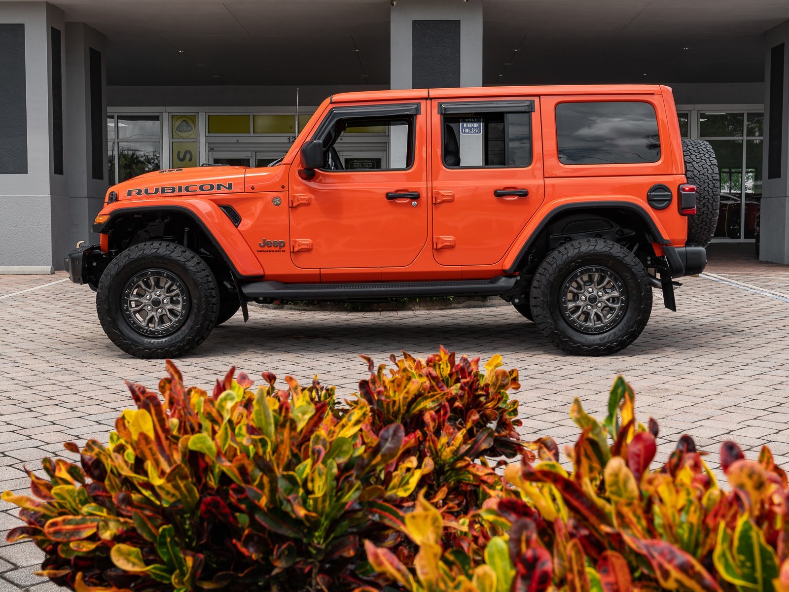 2023 Jeep Wrangler Rubicon 392 photo 7