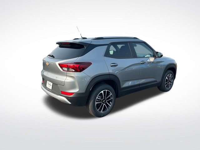 2026 Chevrolet Trailblazer LT photo 2