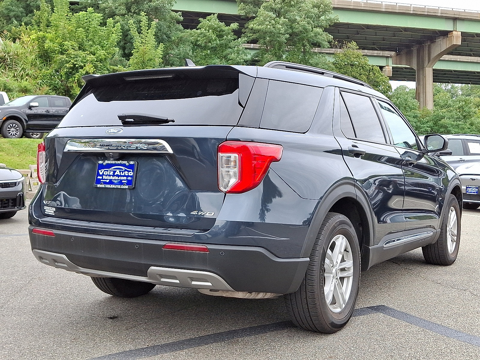 2022 Ford Explorer XLT photo 10