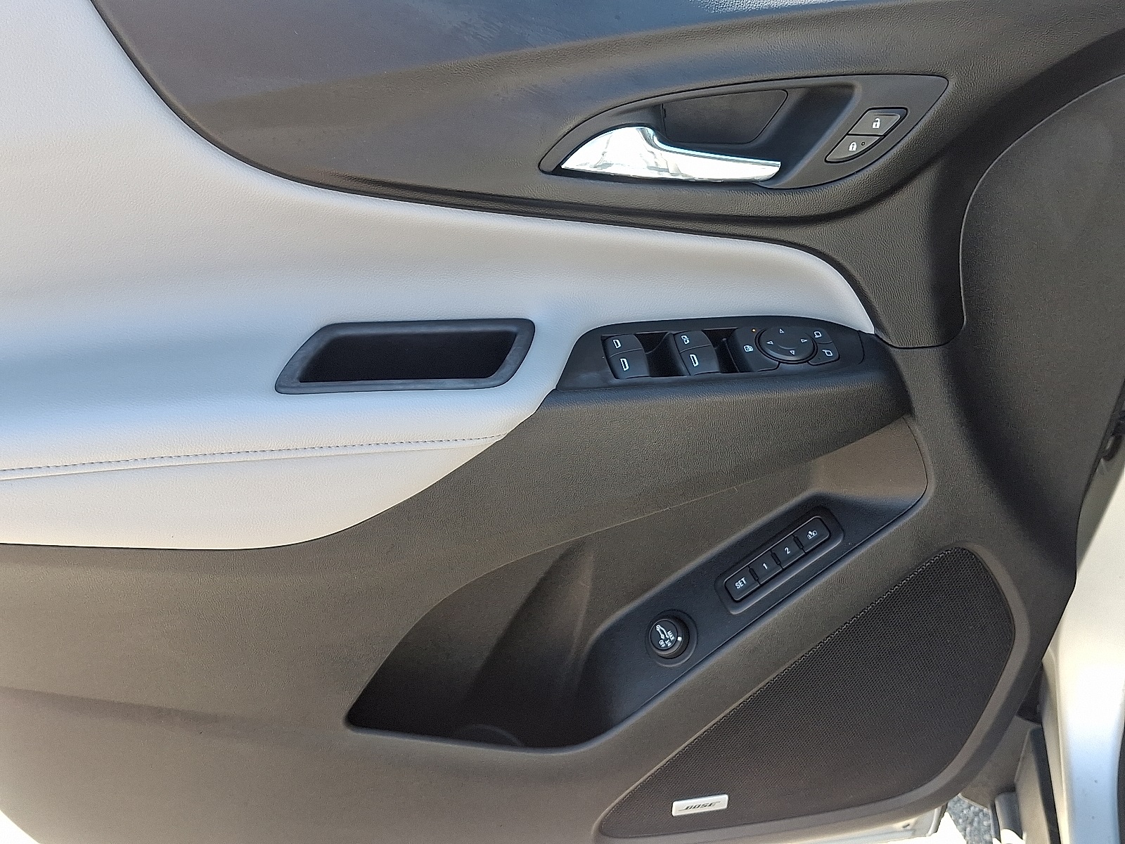 2019 Chevrolet Equinox Premier photo 13