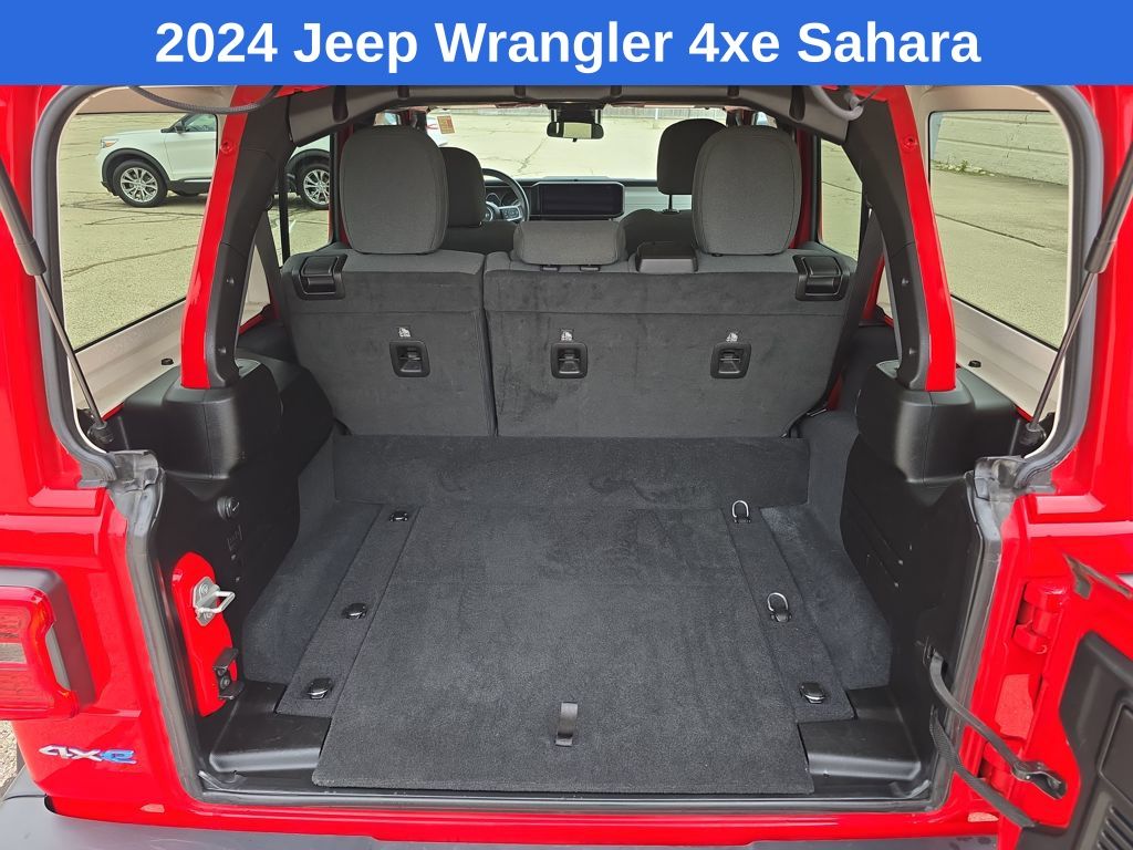 2024 Jeep Wrangler Sahara 4xe photo 21