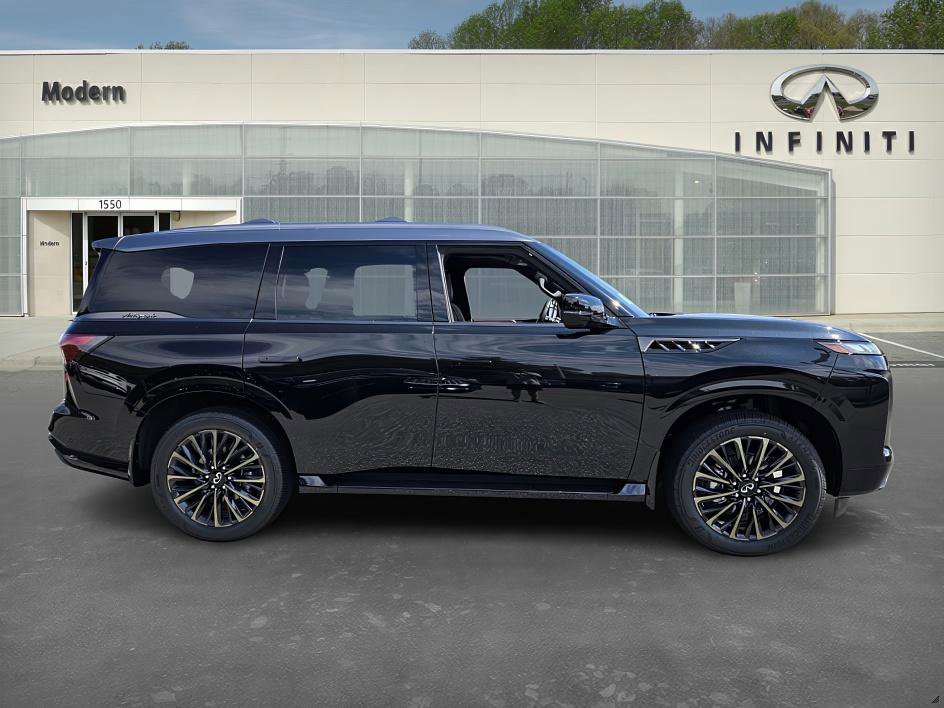 2026 Infiniti QX80 photo 3