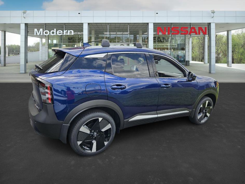 2025 Nissan Kicks SR photo 3