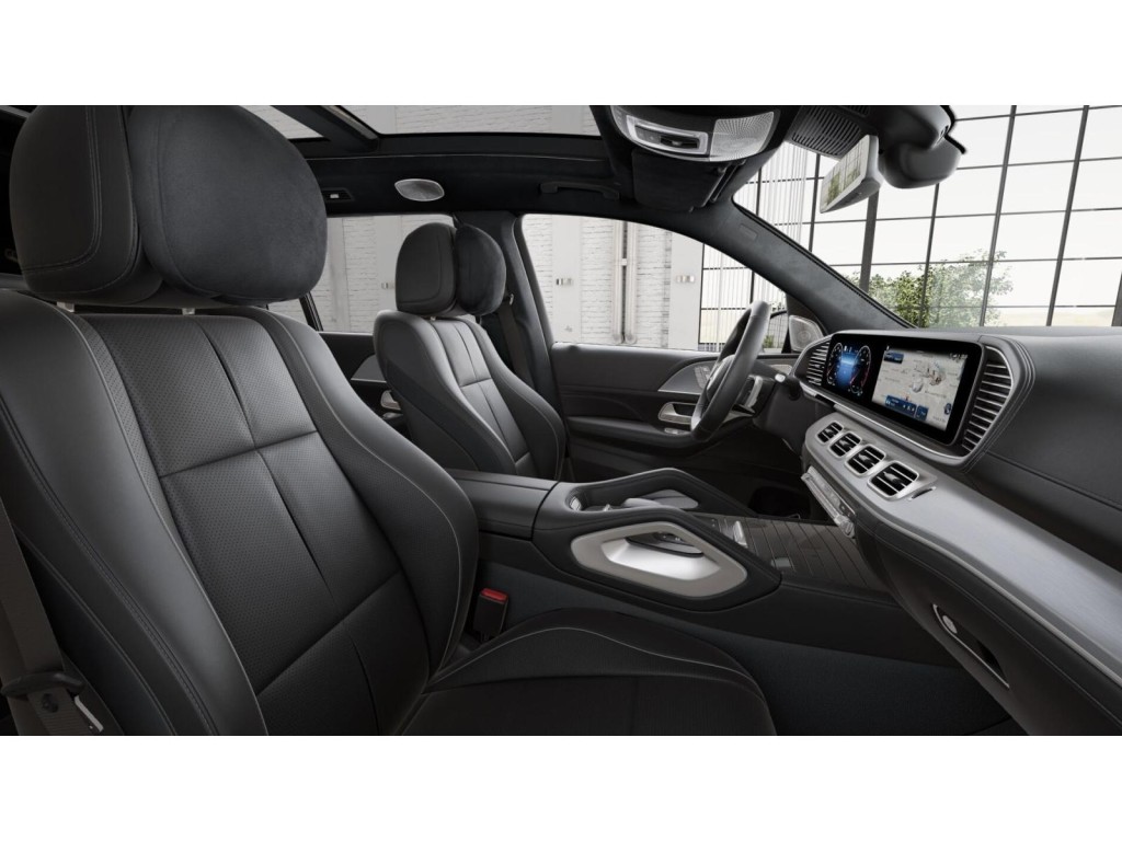 2026 Mercedes Benz GLS 580 4MATIC photo 4