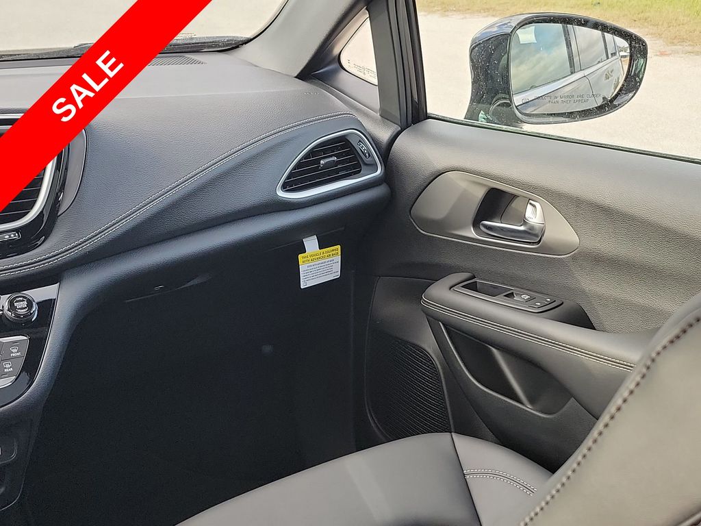 2025 Chrysler Pacifica photo 25