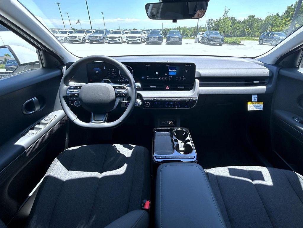 2025 Hyundai Ioniq 5 SE photo 12