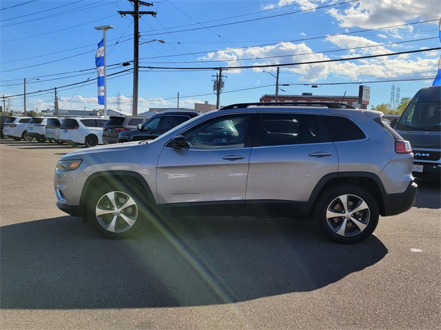 2022 Jeep Cherokee Limited photo 8