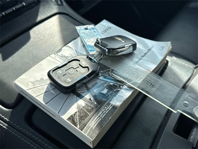 2015 Chevrolet Suburban LTZ photo 4