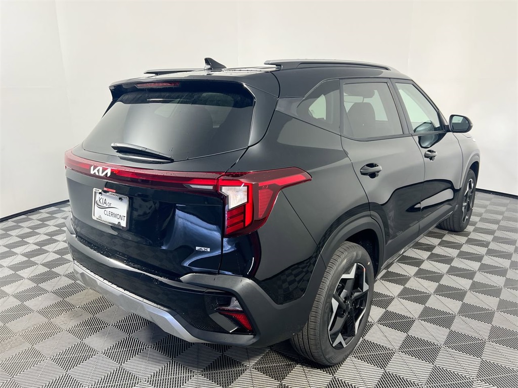 2025 Kia Seltos S photo 3