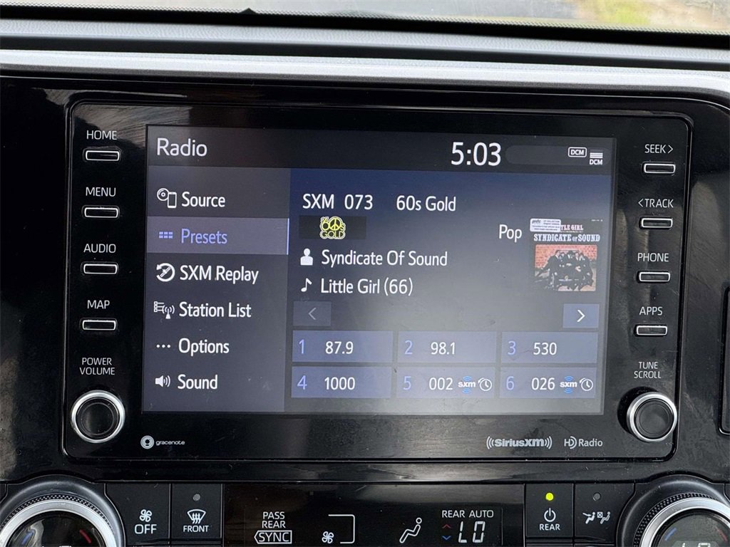 2021 Toyota Highlander Hybrid XLE photo 3