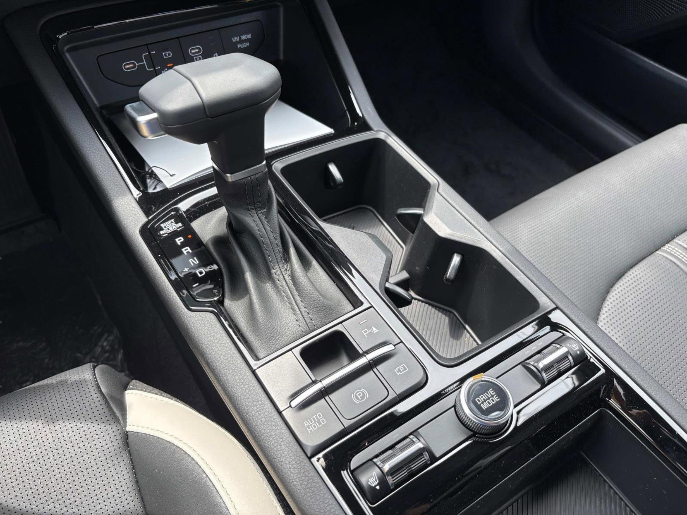 2025 Kia K5 GT-Line photo 27