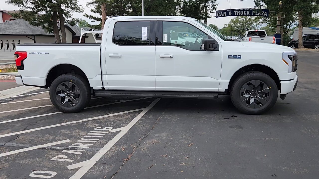 2025 Ford F-150 Lightning photo 13