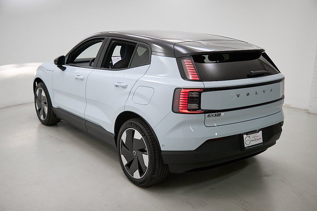 2025 VOLVO EX30 - Image 6