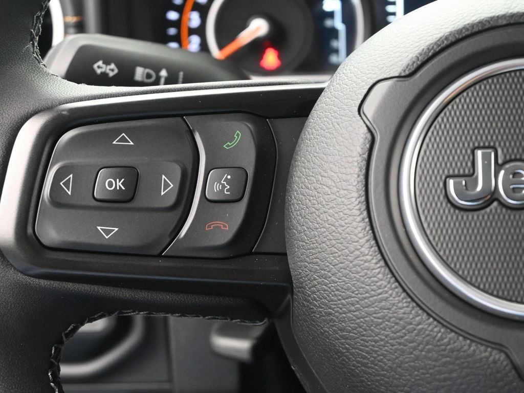 2025 Jeep Gladiator Sport photo 21
