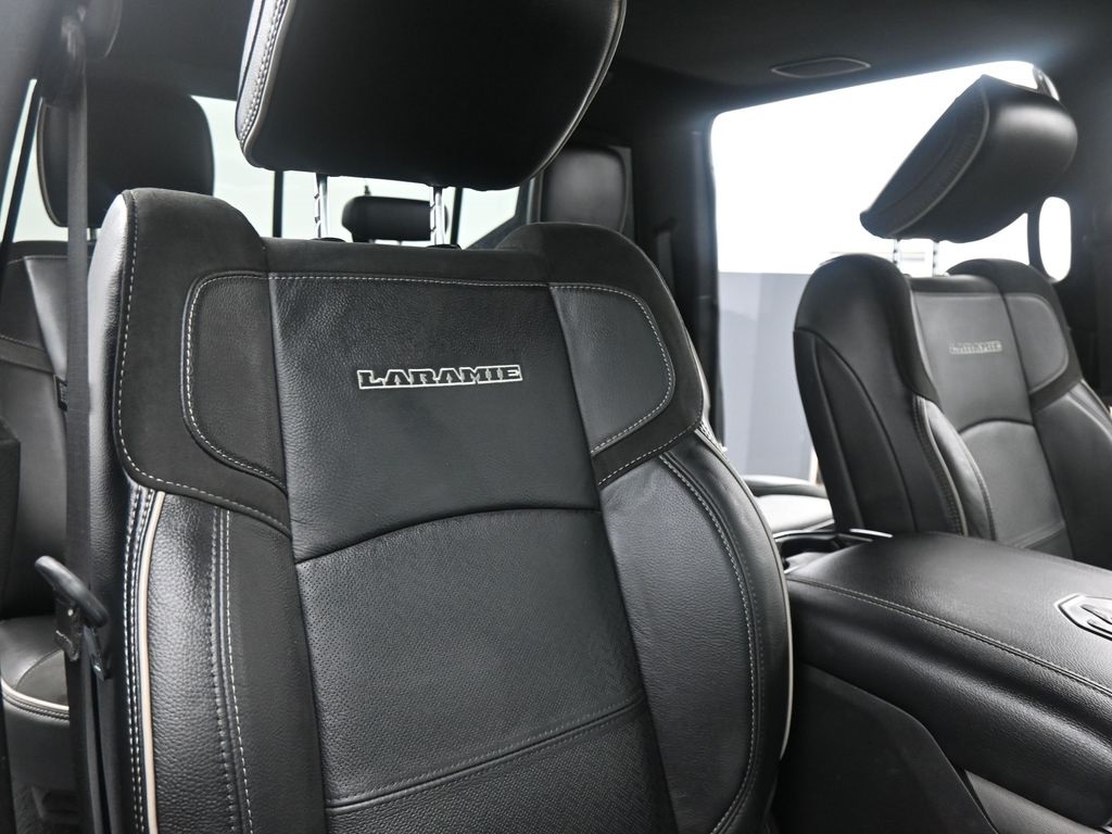 2020 Ram 3500 Laramie photo 4