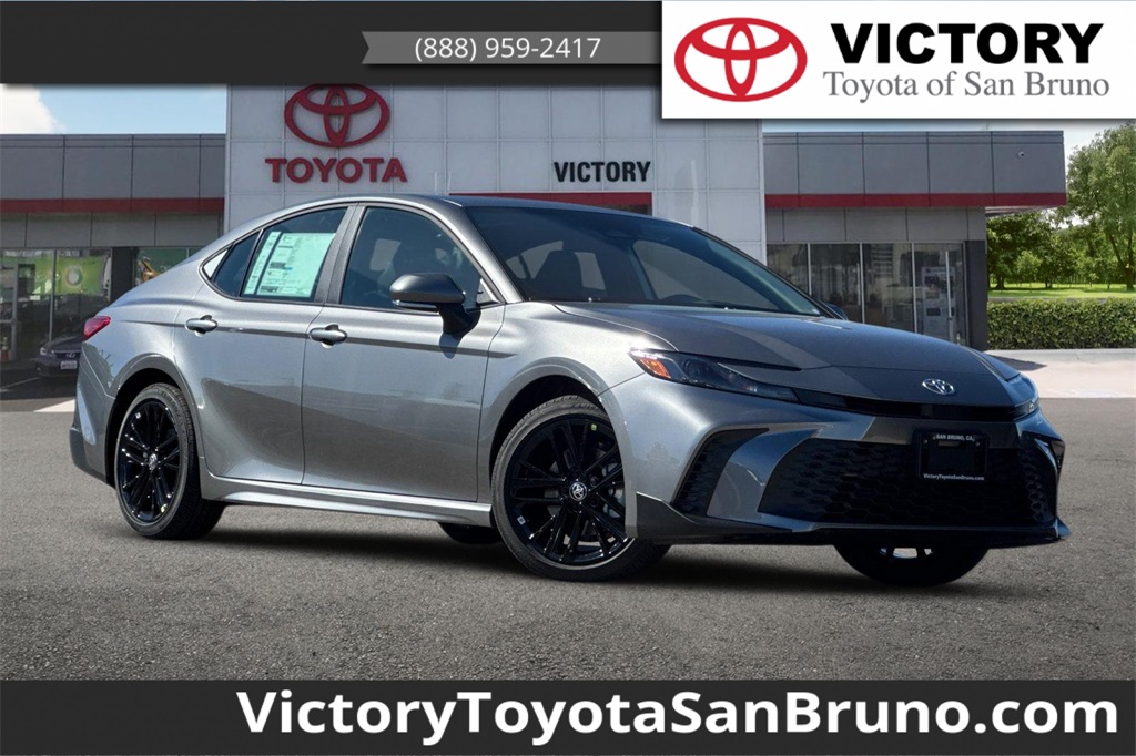 2026 Toyota Camry SE's photo