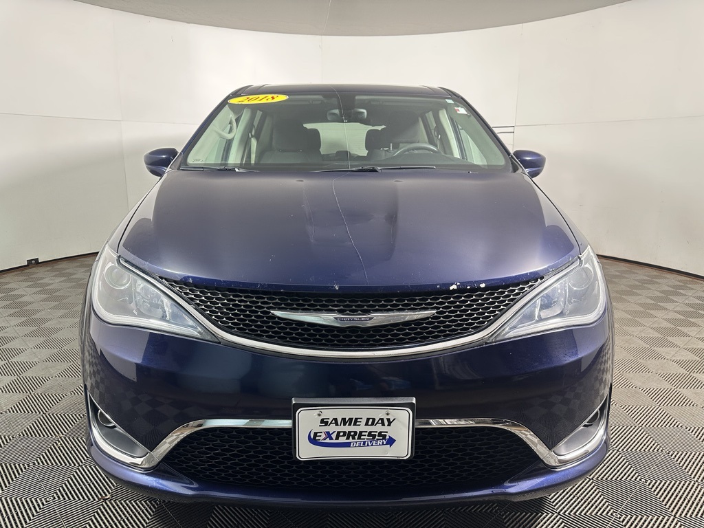 2018 Chrysler Pacifica Touring Plus photo 9