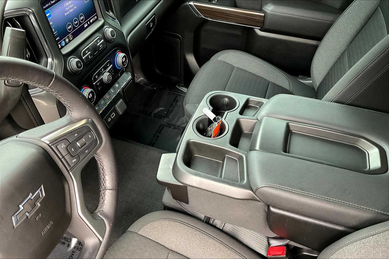 2021 Chevrolet Silverado 1500 RST photo 16