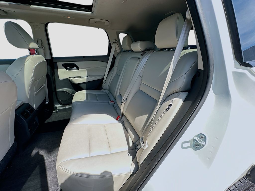 2023 Nissan Rogue SL photo 23
