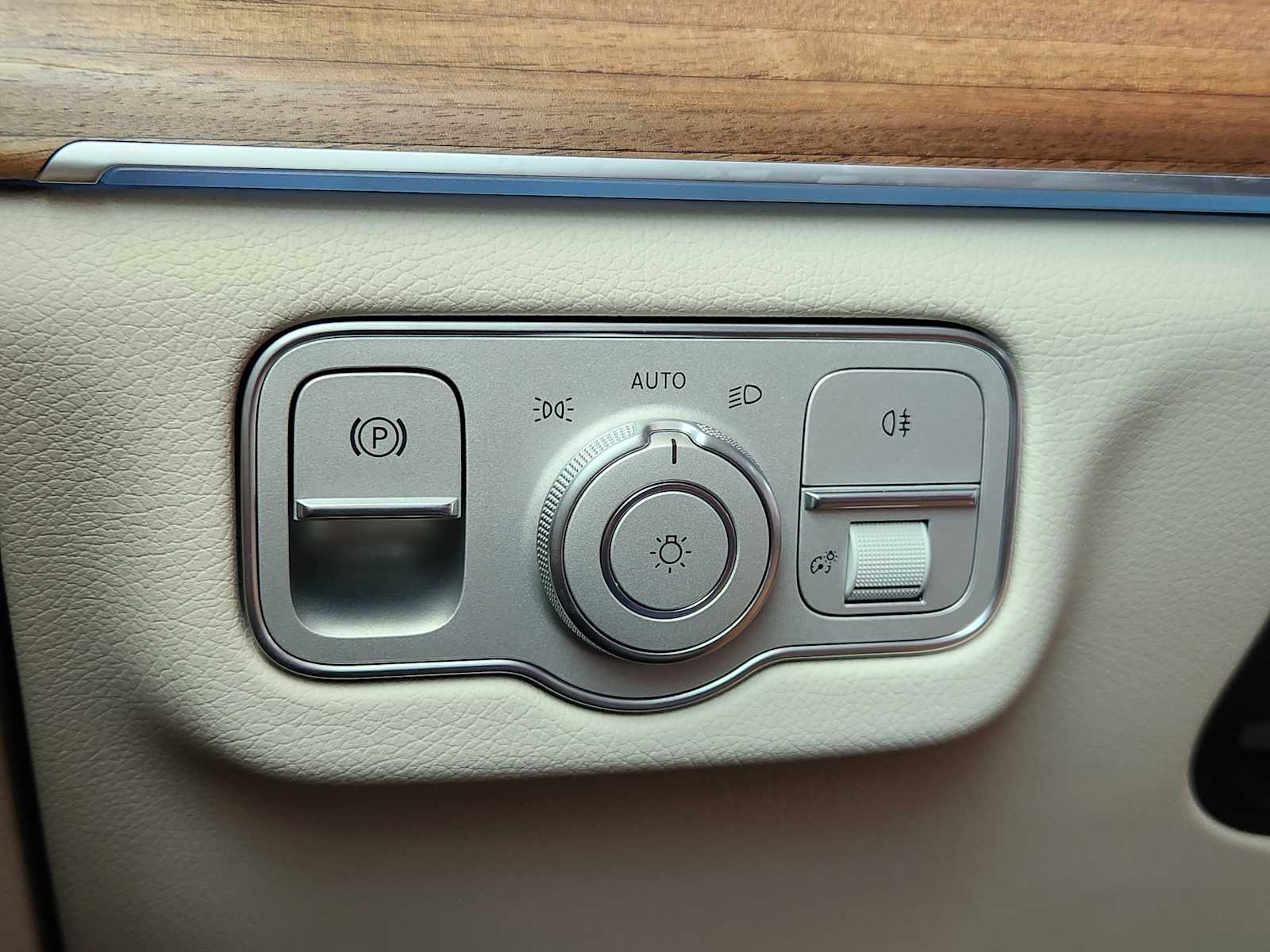 2026 Mercedes Benz GLS 450 4MATIC photo 13