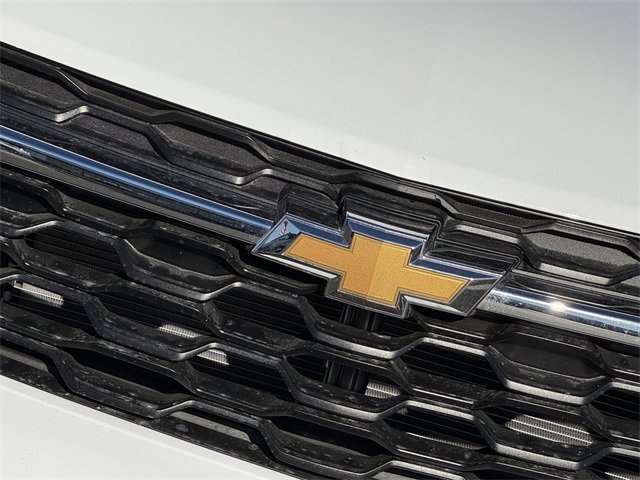 2026 Chevrolet Trax LT photo 2