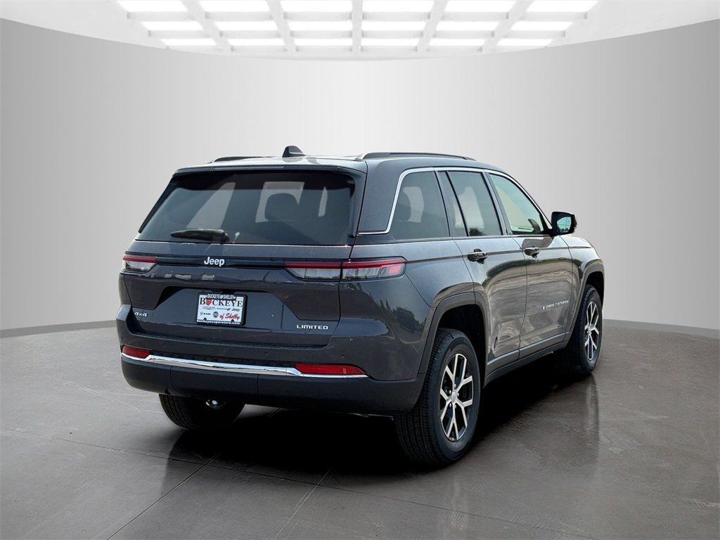 2025 Jeep Grand Cherokee Limited photo 3