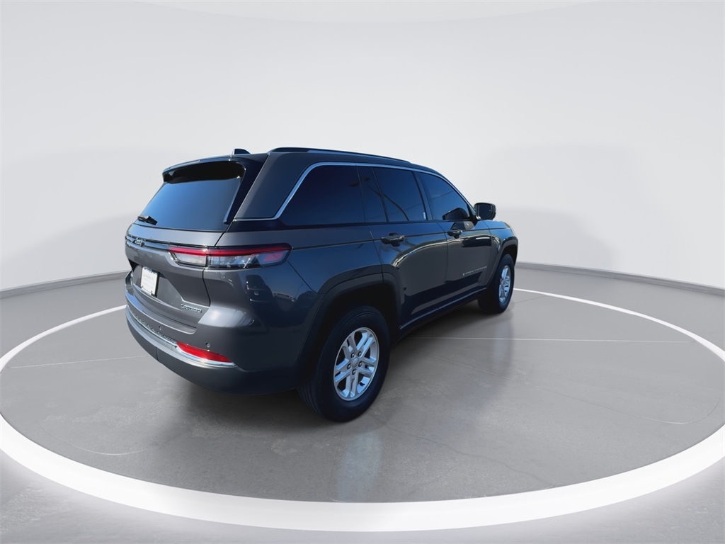 2022 Jeep Grand Cherokee Laredo photo 8