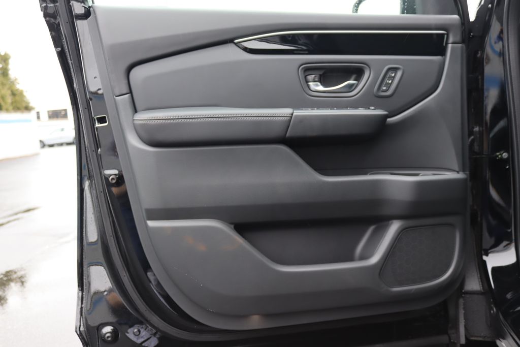 2025 Honda Pilot Touring photo 29