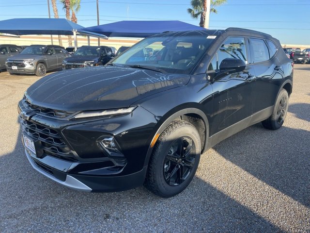2025 Chevrolet Blazer 2LT photo 3