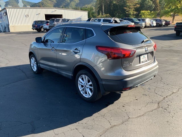2019 Nissan Rogue Sport SV photo 4