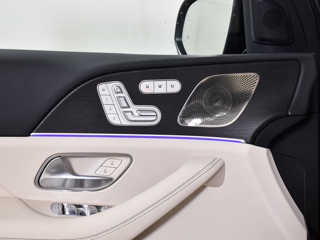 2026 Mercedes Benz GLS 580 4MATIC photo 9