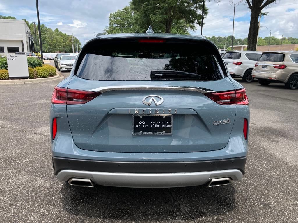 2022 Infiniti QX50 Luxe photo 9
