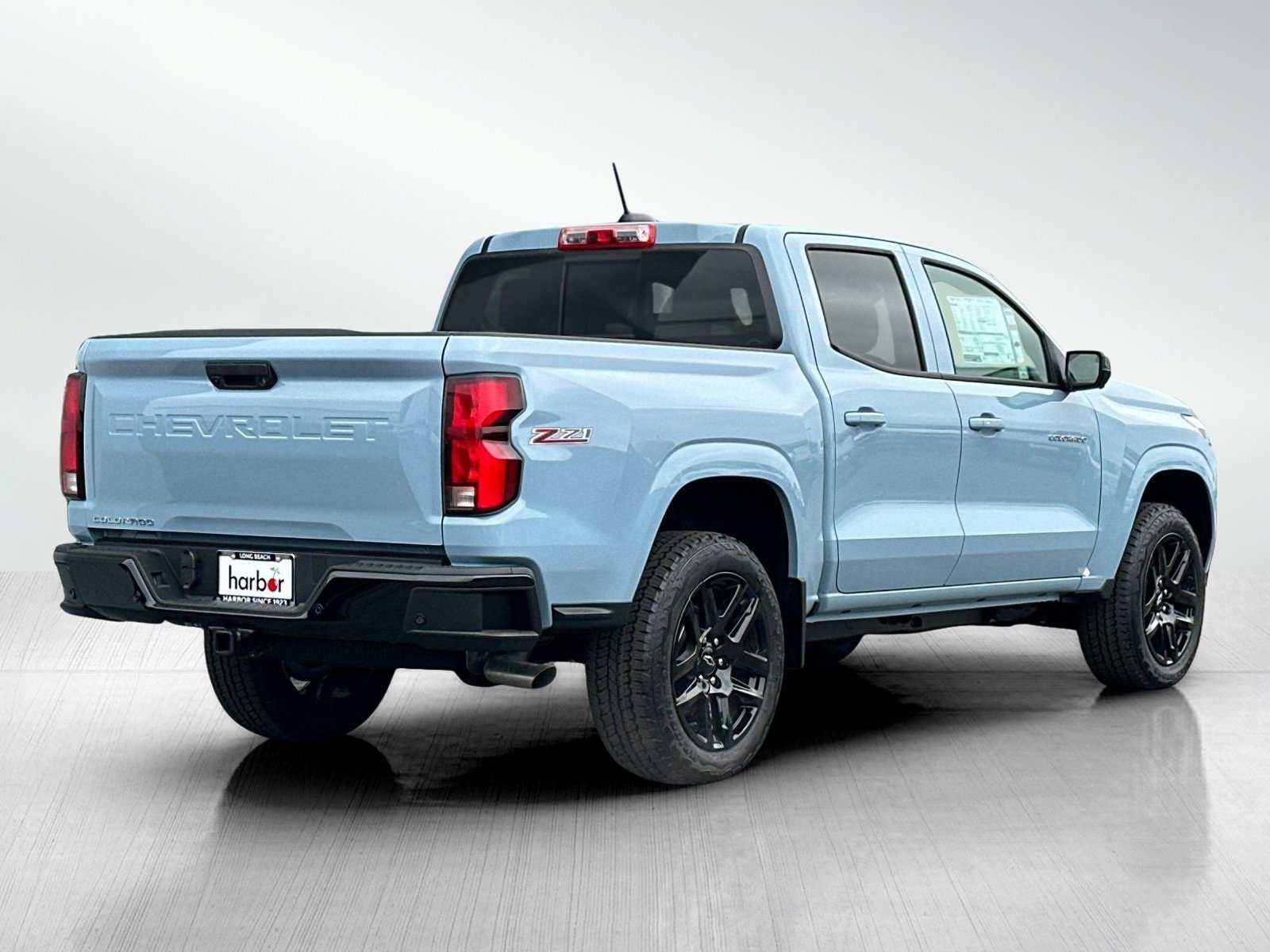 2025 Chevrolet Colorado Z71 photo 4