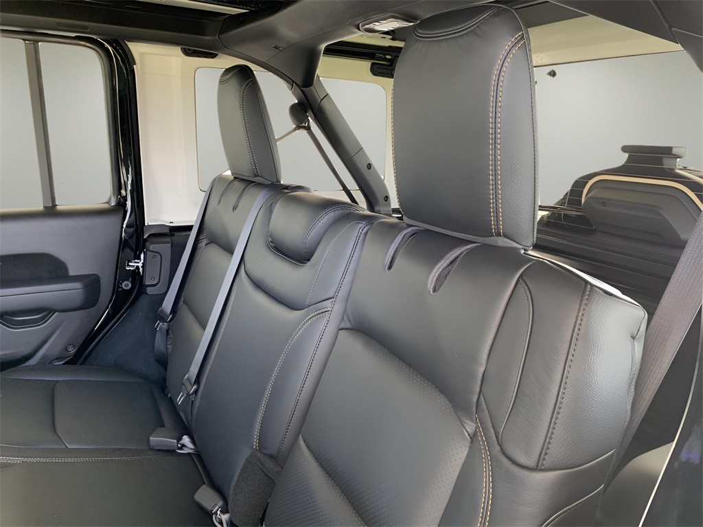 2025 Jeep Wrangler Willys photo 47