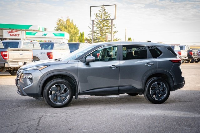 2024 Nissan Rogue SV photo 9