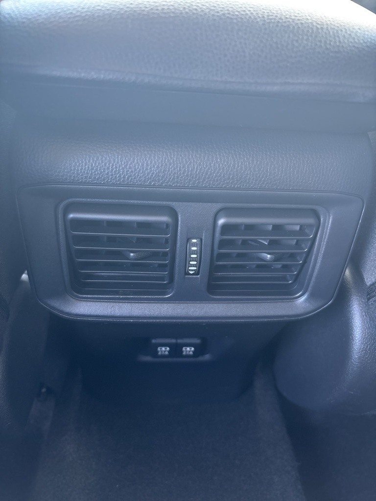 2021 Toyota RAV4 XLE photo 30