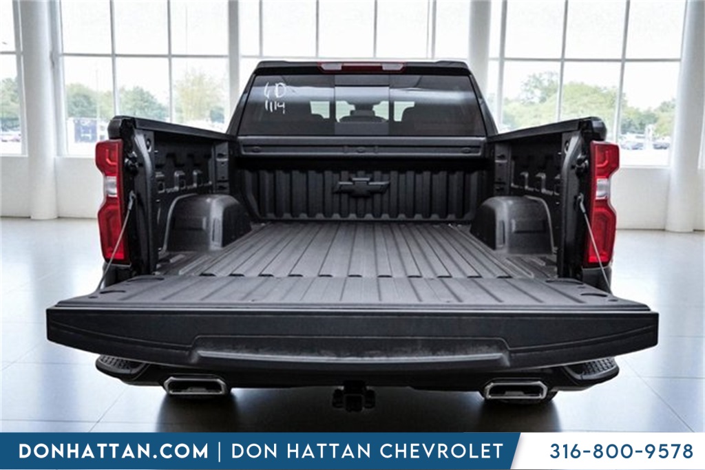 2026 Chevrolet Silverado RST photo 36