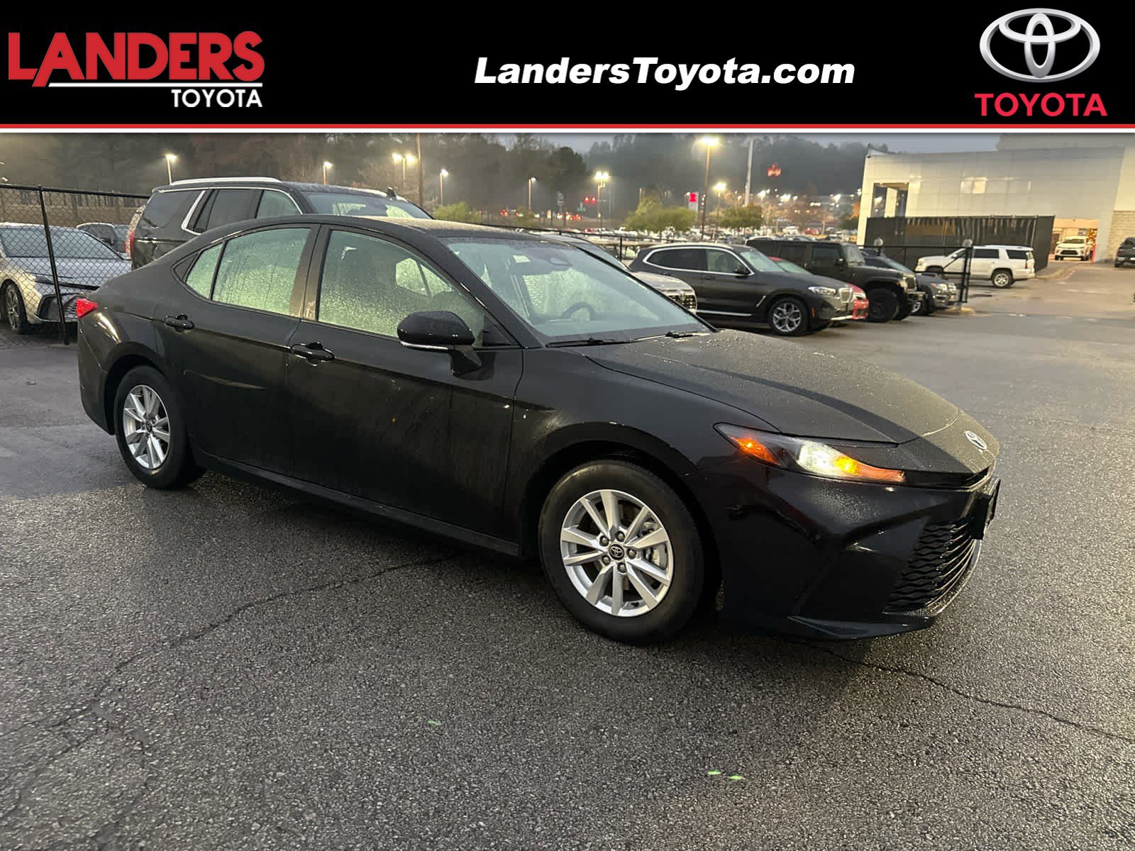 2025 Toyota Camry LE's photo