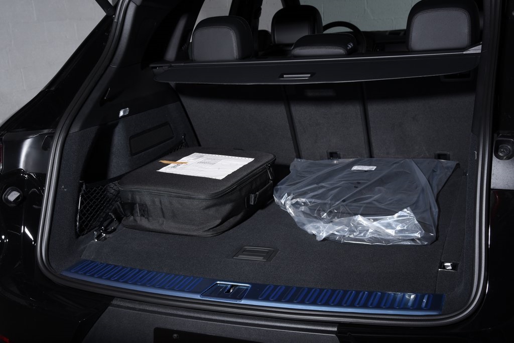 2026 Porsche Cayenne S E-Hybrid photo 36