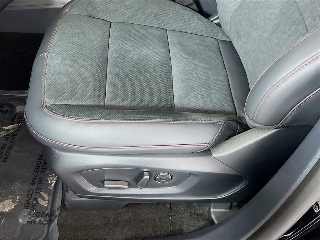 2025 Ford Explorer ST photo 22