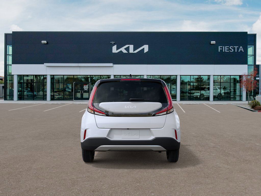 2025 Kia Soul LX photo 2