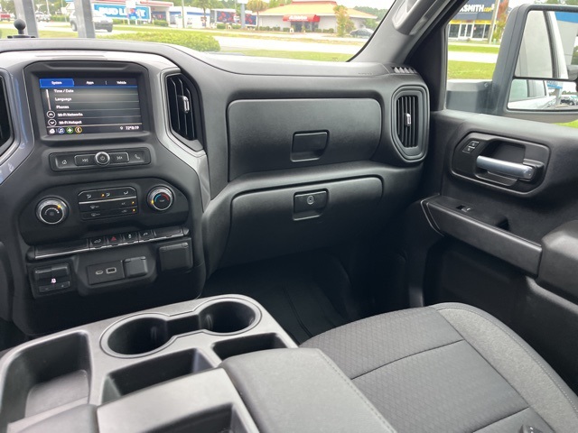 2022 Chevrolet Silverado 2500HD Custom photo 16