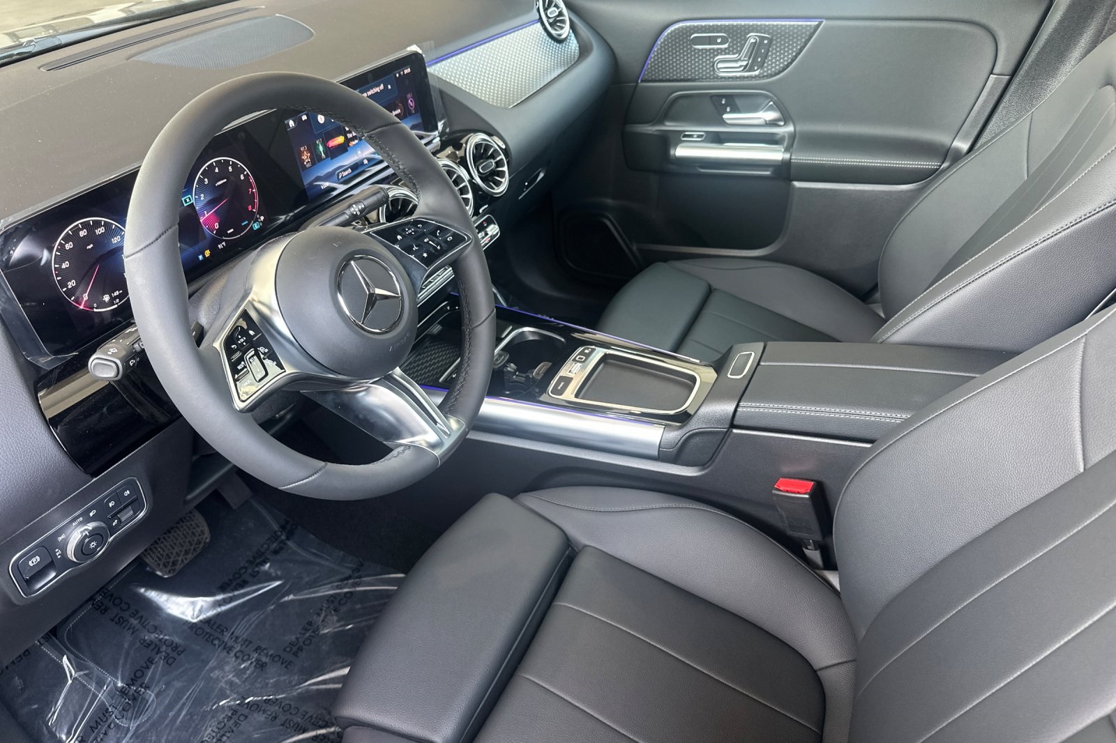 2025 Mercedes Benz GLA 250 4MATIC photo 9