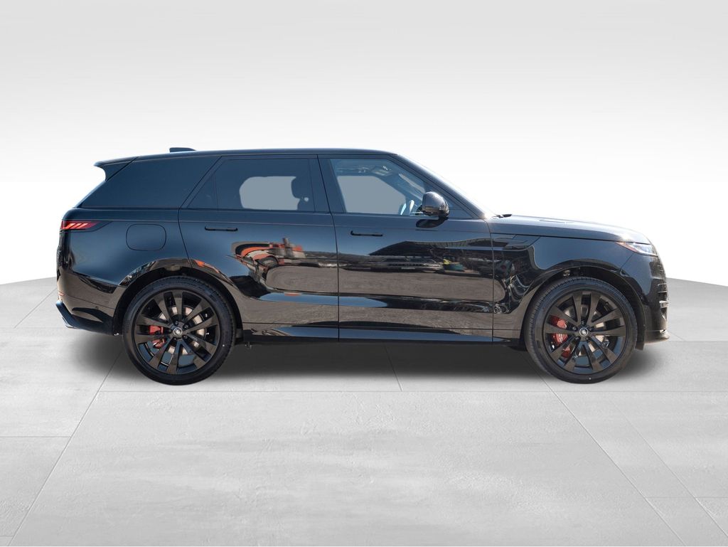 2025 Land Rover Range Rover Sport SE photo 8