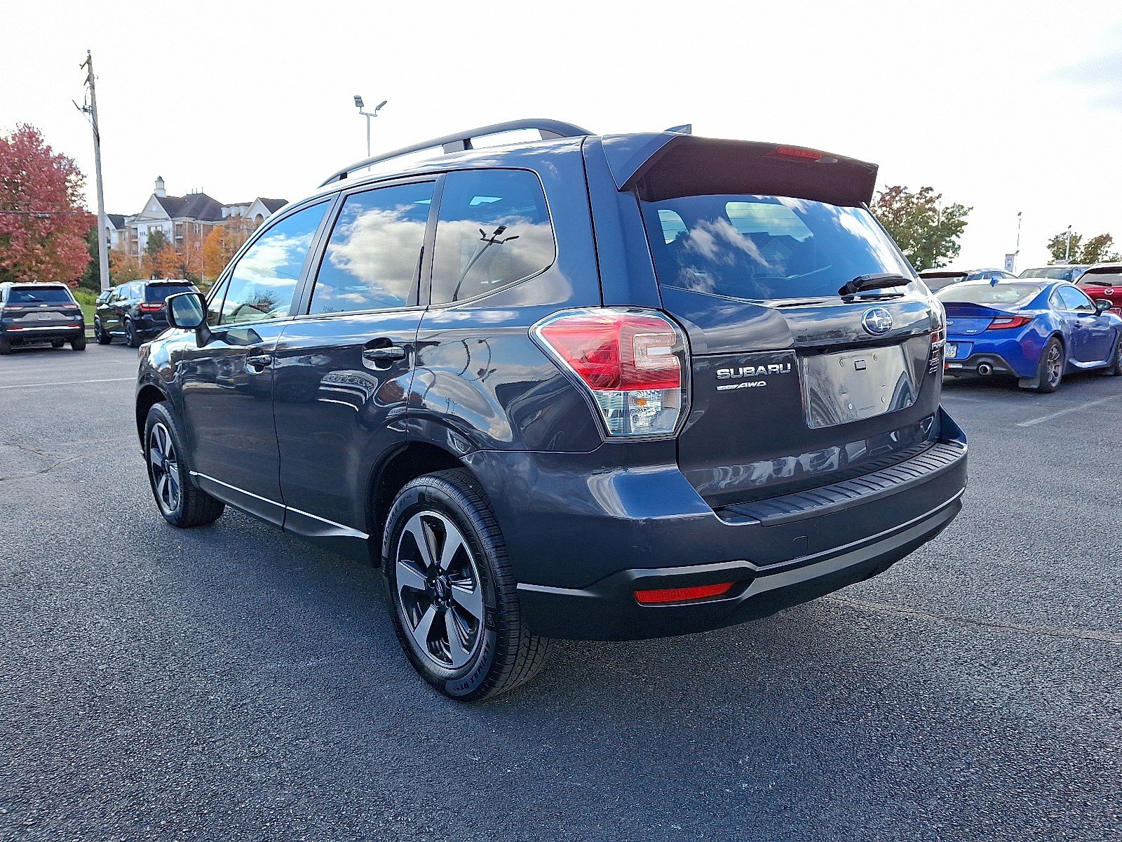 2018 Subaru Forester 2.5i Premium photo 4