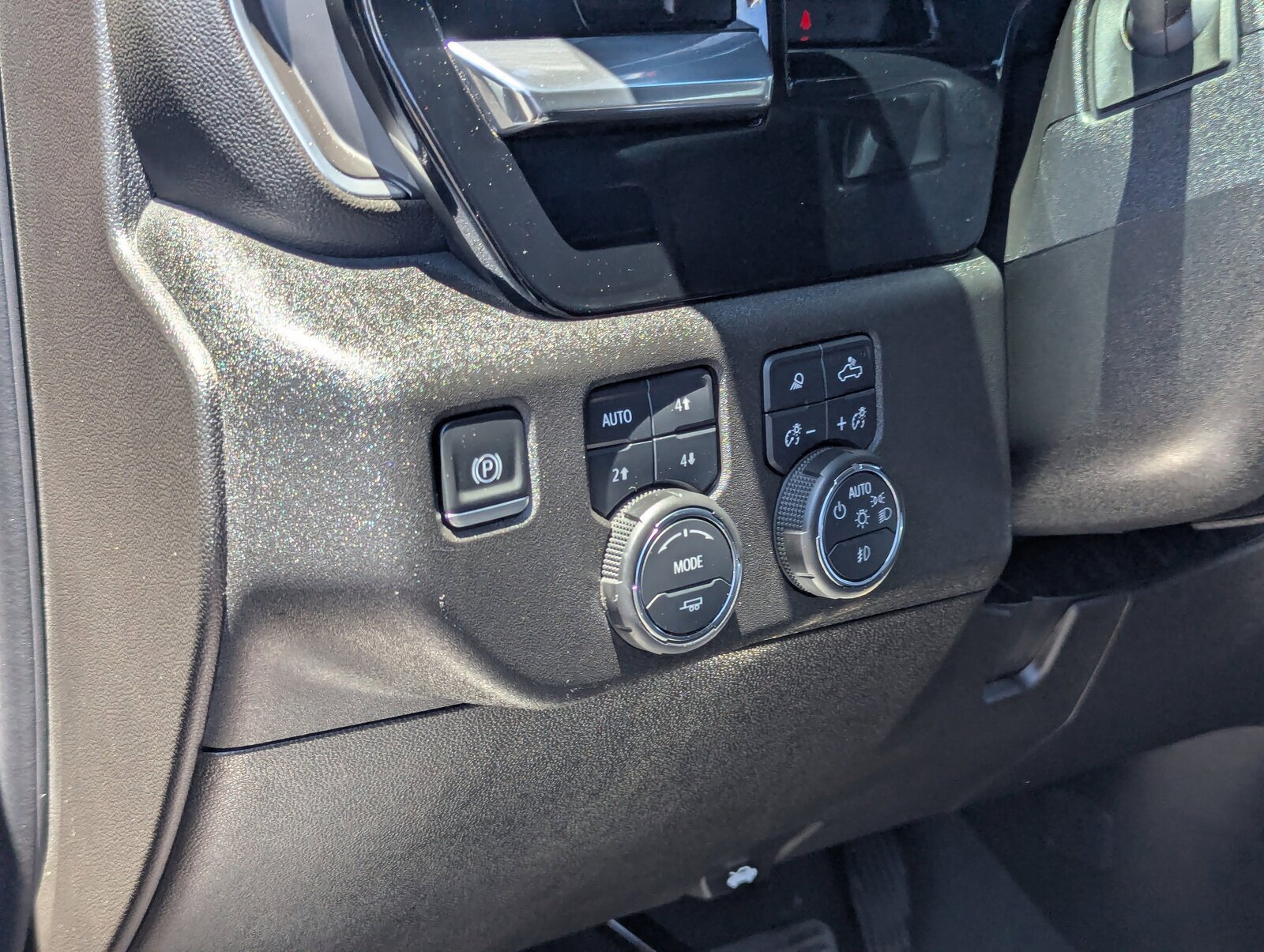 2025 Chevrolet Silverado 2500HD LTZ photo 20
