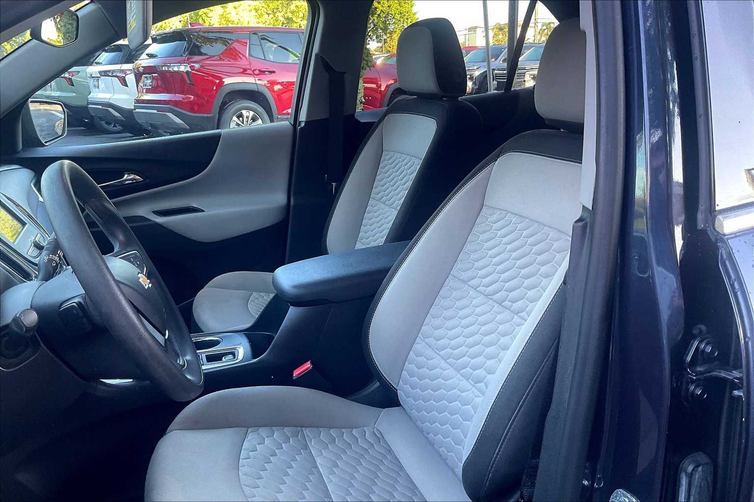 2019 Chevrolet Equinox LT photo 22