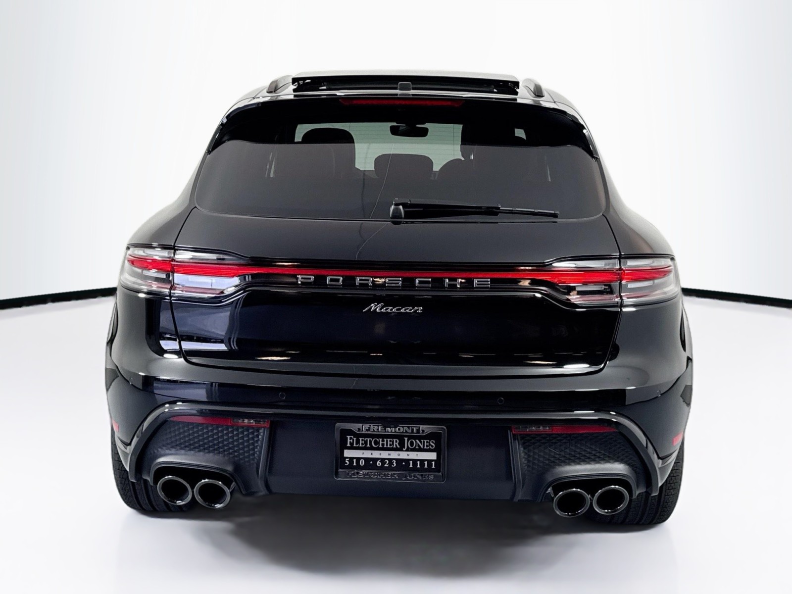 2025 Porsche Macan T photo 9