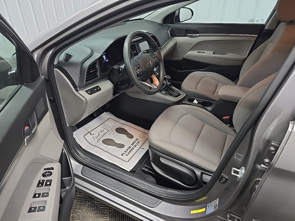 2020 Hyundai Elantra SE photo 27